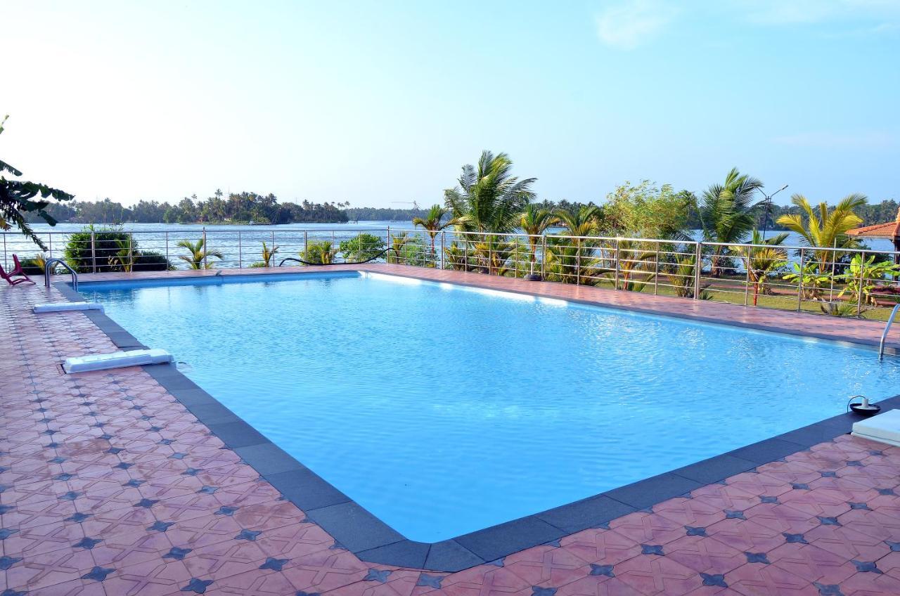 Regant Lake Village, Kollam. Chavara Exterior foto