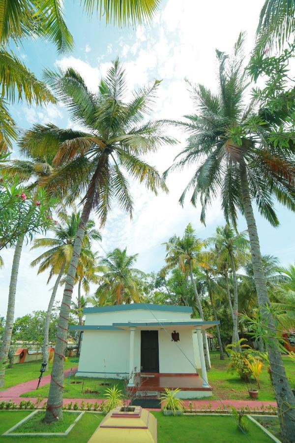 Regant Lake Village, Kollam. Chavara Exterior foto