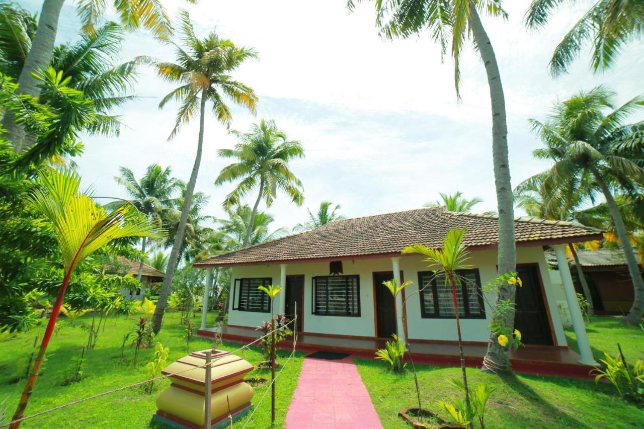 Regant Lake Village, Kollam. Chavara Exterior foto