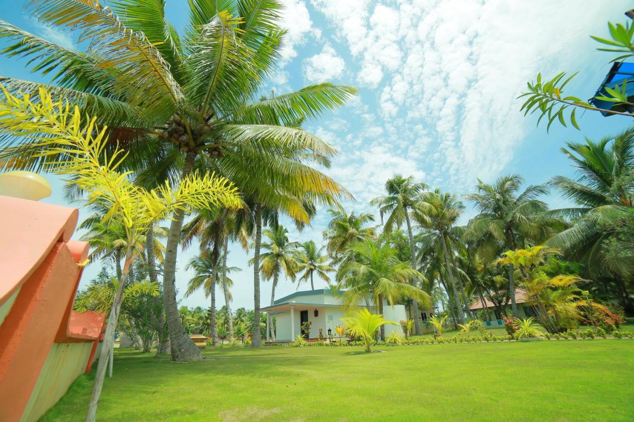 Regant Lake Village, Kollam. Chavara Exterior foto