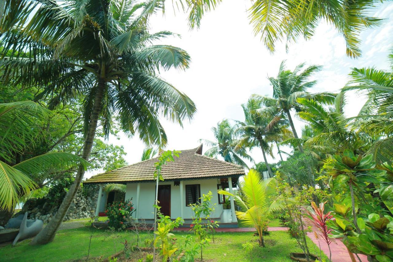 Regant Lake Village, Kollam. Chavara Exterior foto