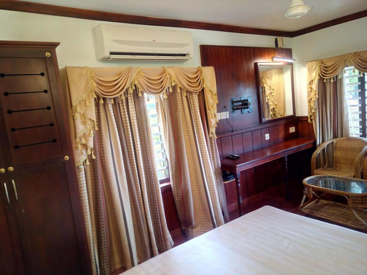 Regant Lake Village, Kollam. Chavara Exterior foto