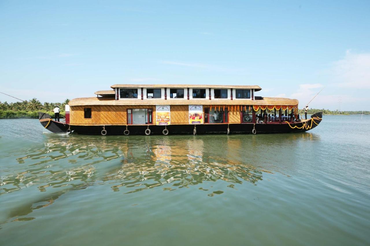 Regant Lake Village, Kollam. Chavara Exterior foto